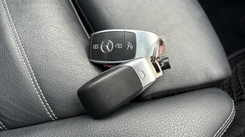 Mercedes-Benz C-Class C220d AMG Line Premium Plus 4dr 9G-Tronic Diesel Saloon